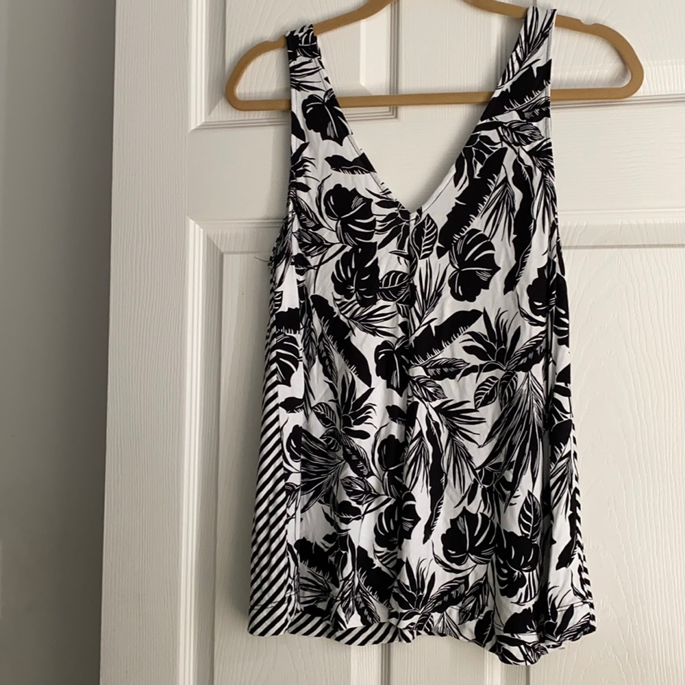 Old Navy top